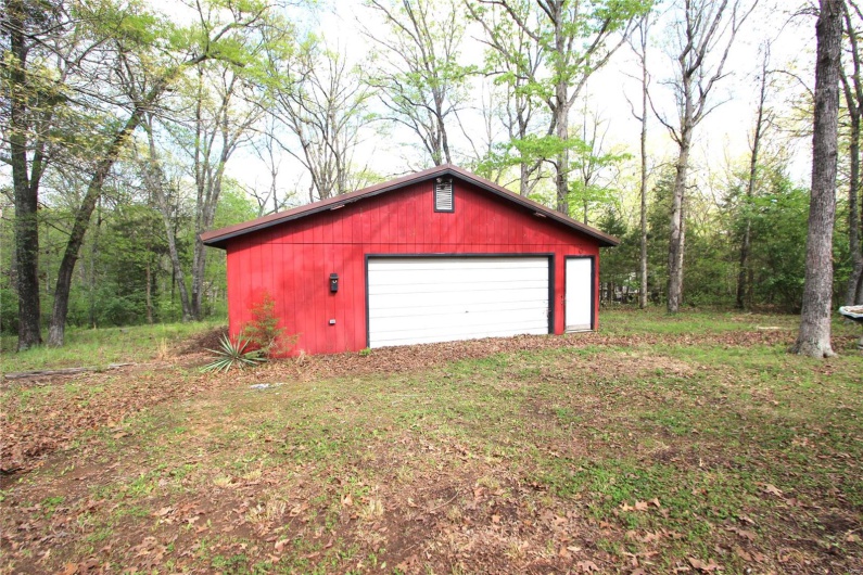 9434 Joan Court, Bonne Terre, Missouri 63628, 3 Bedrooms Bedrooms, 6 Rooms Rooms,1 BathroomBathrooms,Residential,For Sale,Joan,MAR25027258