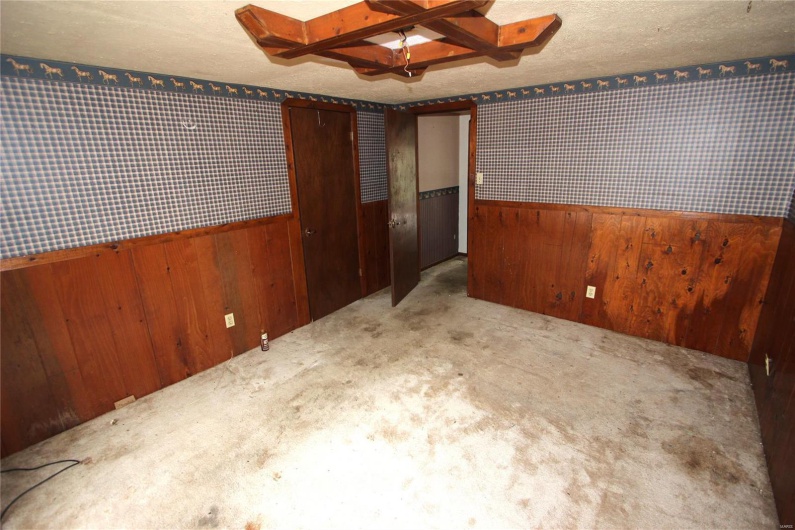 9434 Joan Court, Bonne Terre, Missouri 63628, 3 Bedrooms Bedrooms, 6 Rooms Rooms,1 BathroomBathrooms,Residential,For Sale,Joan,MAR25027258