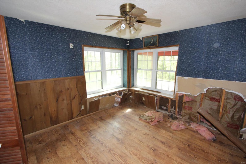 9434 Joan Court, Bonne Terre, Missouri 63628, 3 Bedrooms Bedrooms, 6 Rooms Rooms,1 BathroomBathrooms,Residential,For Sale,Joan,MAR25027258