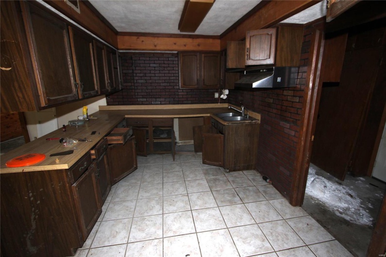 9434 Joan Court, Bonne Terre, Missouri 63628, 3 Bedrooms Bedrooms, 6 Rooms Rooms,1 BathroomBathrooms,Residential,For Sale,Joan,MAR25027258
