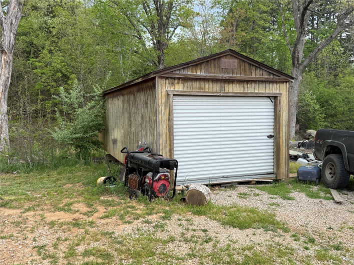 555 County Road 131B, Arcadia, Missouri 63621, 4 Bedrooms Bedrooms, 12 Rooms Rooms,2 BathroomsBathrooms,Residential,For Sale,County Road 131B,MAR25027273