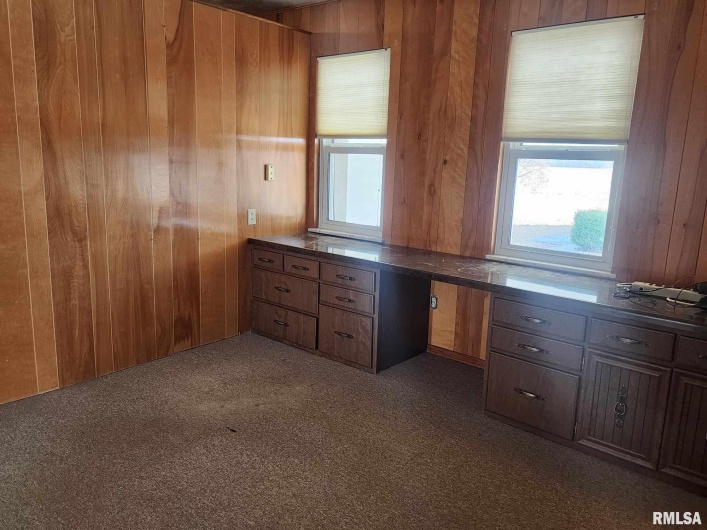 300 8TH Street, Elkville, Illinois 62932, 3 Bedrooms Bedrooms, 0 ,2 BathroomsBathrooms,Residential,For Sale,8TH,0,RMAEB456665