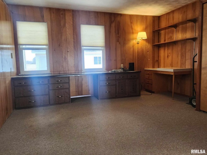 300 8TH Street, Elkville, Illinois 62932, 3 Bedrooms Bedrooms, 0 ,2 BathroomsBathrooms,Residential,For Sale,8TH,0,RMAEB456665