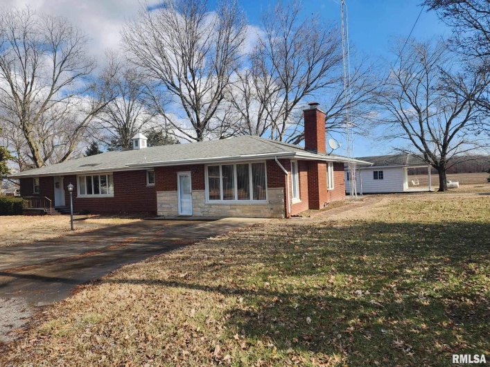 300 8TH Street, Elkville, Illinois 62932, 3 Bedrooms Bedrooms, 0 ,2 BathroomsBathrooms,Residential,For Sale,8TH,0,RMAEB456665
