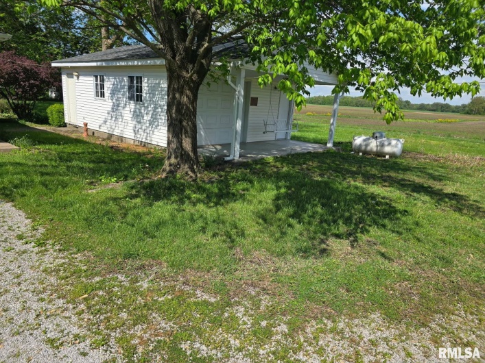 300 8TH Street, Elkville, Illinois 62932, 3 Bedrooms Bedrooms, 0 ,2 BathroomsBathrooms,Residential,For Sale,8TH,0,RMAEB456665