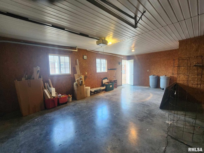 300 8TH Street, Elkville, Illinois 62932, 3 Bedrooms Bedrooms, 0 ,2 BathroomsBathrooms,Residential,For Sale,8TH,0,RMAEB456665