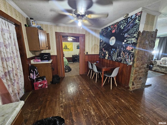 1429 10TH Street, Metropolis, Illinois 62960, 5 Bedrooms Bedrooms, 0 ,3 BathroomsBathrooms,Residential,For Sale,10TH,0,RMAEB457682