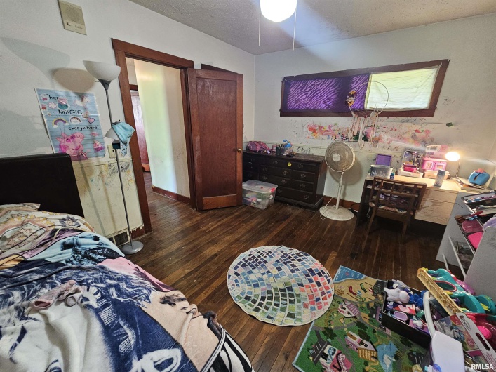 1429 10TH Street, Metropolis, Illinois 62960, 5 Bedrooms Bedrooms, 0 ,3 BathroomsBathrooms,Residential,For Sale,10TH,0,RMAEB457682