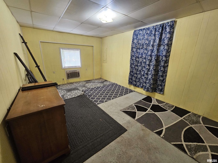 1429 10TH Street, Metropolis, Illinois 62960, 5 Bedrooms Bedrooms, 0 ,3 BathroomsBathrooms,Residential,For Sale,10TH,0,RMAEB457682