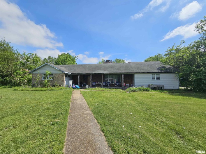 1429 10TH Street, Metropolis, Illinois 62960, 5 Bedrooms Bedrooms, 0 ,3 BathroomsBathrooms,Residential,For Sale,10TH,0,RMAEB457682