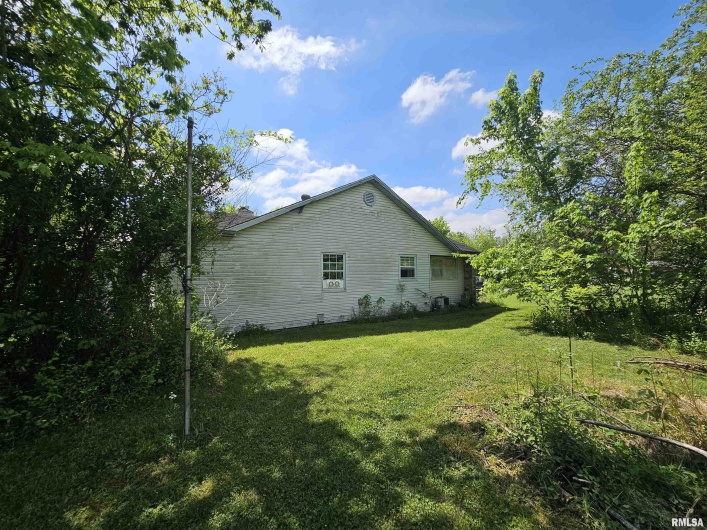 1429 10TH Street, Metropolis, Illinois 62960, 5 Bedrooms Bedrooms, 0 ,3 BathroomsBathrooms,Residential,For Sale,10TH,0,RMAEB457682
