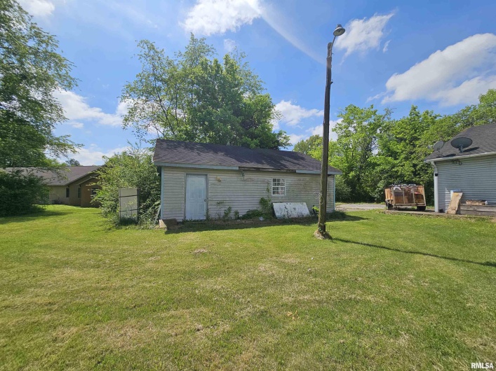 1429 10TH Street, Metropolis, Illinois 62960, 5 Bedrooms Bedrooms, 0 ,3 BathroomsBathrooms,Residential,For Sale,10TH,0,RMAEB457682