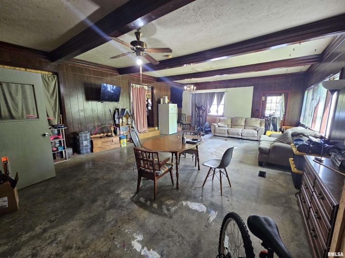 1429 10TH Street, Metropolis, Illinois 62960, 5 Bedrooms Bedrooms, 0 ,3 BathroomsBathrooms,Residential,For Sale,10TH,0,RMAEB457682