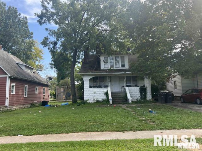 701 & 703 COLLEGE Street, Carbondale, Illinois 62901, 0 , 0 ,0,Residential Income,For Sale,COLLEGE,0,RMAEB457683