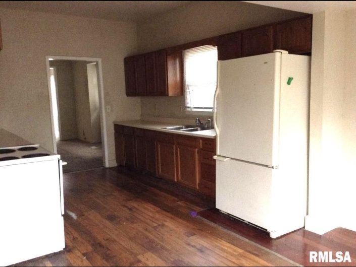 701 & 703 COLLEGE Street, Carbondale, Illinois 62901, 0 , 0 ,0,Residential Income,For Sale,COLLEGE,0,RMAEB457683
