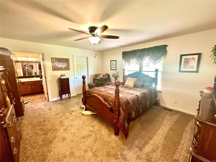 13 Montauk Court, Leadington, Missouri 63601, 3 Bedrooms Bedrooms, 9 Rooms Rooms,2 BathroomsBathrooms,Residential,For Sale,Montauk,MAR25027452