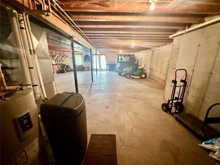 13 Montauk Court, Leadington, Missouri 63601, 3 Bedrooms Bedrooms, 9 Rooms Rooms,2 BathroomsBathrooms,Residential,For Sale,Montauk,MAR25027452