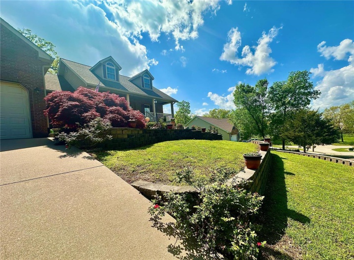 13 Montauk Court, Leadington, Missouri 63601, 3 Bedrooms Bedrooms, 9 Rooms Rooms,2 BathroomsBathrooms,Residential,For Sale,Montauk,MAR25027452