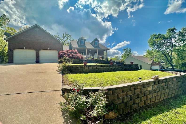 13 Montauk Court, Leadington, Missouri 63601, 3 Bedrooms Bedrooms, 9 Rooms Rooms,2 BathroomsBathrooms,Residential,For Sale,Montauk,MAR25027452