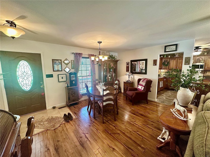 13 Montauk Court, Leadington, Missouri 63601, 3 Bedrooms Bedrooms, 9 Rooms Rooms,2 BathroomsBathrooms,Residential,For Sale,Montauk,MAR25027452