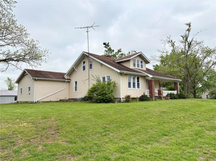 9621 Main Street, Altenburg, Missouri 63732, 4 Bedrooms Bedrooms, 8 Rooms Rooms,2 BathroomsBathrooms,Residential,For Sale,Main,MAR25027483