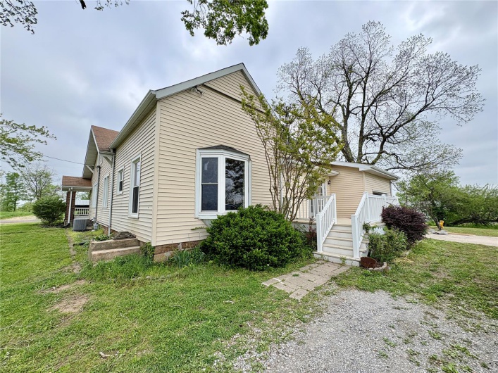 9621 Main Street, Altenburg, Missouri 63732, 4 Bedrooms Bedrooms, 8 Rooms Rooms,2 BathroomsBathrooms,Residential,For Sale,Main,MAR25027483