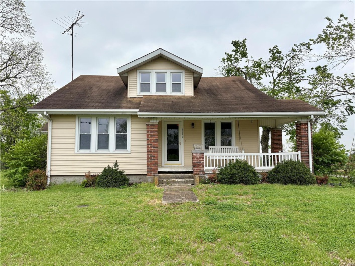 9621 Main Street, Altenburg, Missouri 63732, 4 Bedrooms Bedrooms, 8 Rooms Rooms,2 BathroomsBathrooms,Residential,For Sale,Main,MAR25027483