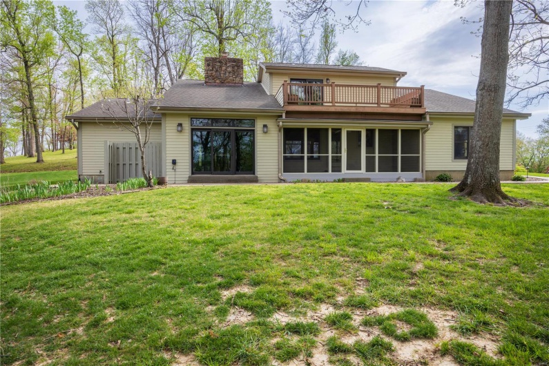 1546 Oak Lei Drive, Cape Girardeau, Missouri 63701, 3 Bedrooms Bedrooms, 8 Rooms Rooms,2 BathroomsBathrooms,Residential,For Sale,Oak Lei,MAR25023444