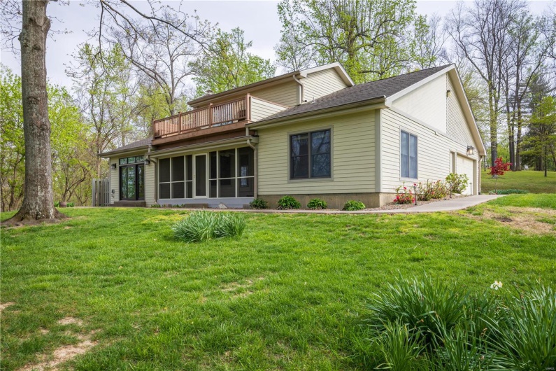 1546 Oak Lei Drive, Cape Girardeau, Missouri 63701, 3 Bedrooms Bedrooms, 8 Rooms Rooms,2 BathroomsBathrooms,Residential,For Sale,Oak Lei,MAR25023444