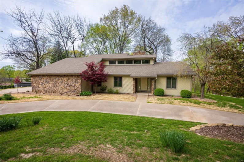 1546 Oak Lei Drive, Cape Girardeau, Missouri 63701, 3 Bedrooms Bedrooms, 8 Rooms Rooms,2 BathroomsBathrooms,Residential,For Sale,Oak Lei,MAR25023444