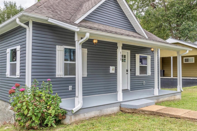828 Poplar St, Poplar Bluff, Missouri 63901, 3 Bedrooms Bedrooms, 7 Rooms Rooms,2 BathroomsBathrooms,Residential,For Sale,Poplar St,MAR24062039