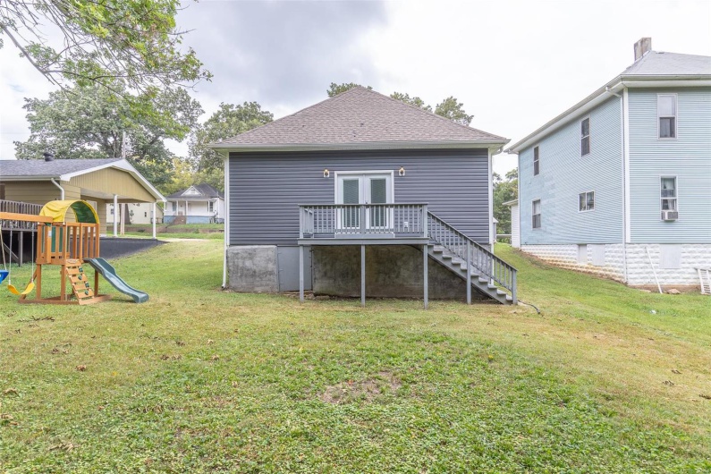 828 Poplar St, Poplar Bluff, Missouri 63901, 3 Bedrooms Bedrooms, 7 Rooms Rooms,2 BathroomsBathrooms,Residential,For Sale,Poplar St,MAR24062039