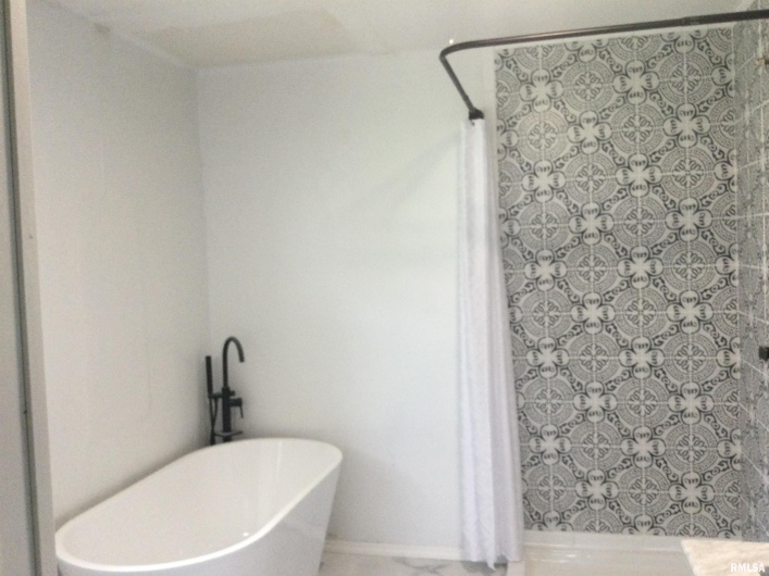 101 TURNER Avenue, Anna, Illinois 62906, 3 Bedrooms Bedrooms, 0 ,2 BathroomsBathrooms,Residential,For Sale,TURNER,0,RMAQC4262699