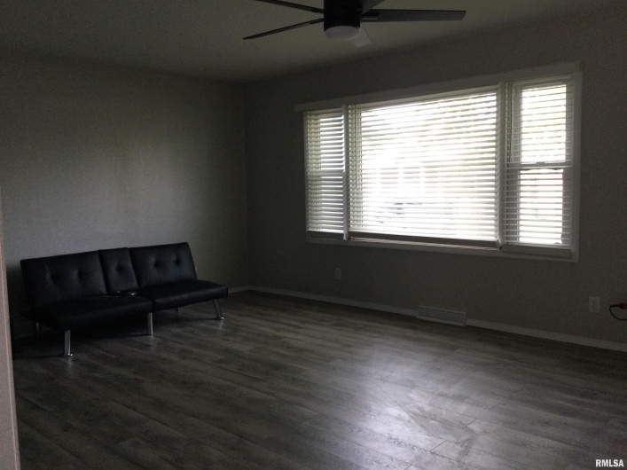 101 TURNER Avenue, Anna, Illinois 62906, 3 Bedrooms Bedrooms, 0 ,2 BathroomsBathrooms,Residential,For Sale,TURNER,0,RMAQC4262699