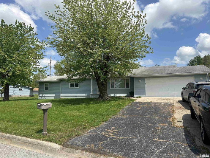 101 TURNER Avenue, Anna, Illinois 62906, 3 Bedrooms Bedrooms, 0 ,2 BathroomsBathrooms,Residential,For Sale,TURNER,0,RMAQC4262699