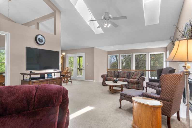677 Pleasant Lake Drive, Jackson, Missouri 63755, 4 Bedrooms Bedrooms, 10 Rooms Rooms,3 BathroomsBathrooms,Residential,For Sale,Pleasant Lake,MAR25027568