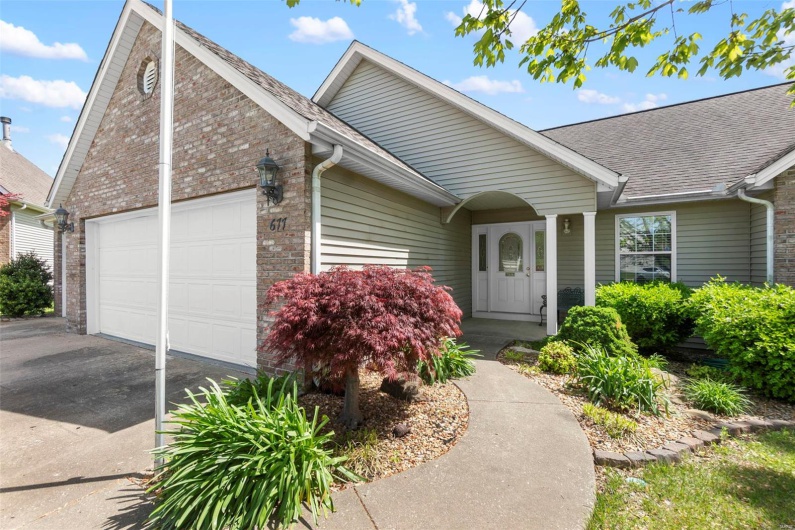 677 Pleasant Lake Drive, Jackson, Missouri 63755, 4 Bedrooms Bedrooms, 10 Rooms Rooms,3 BathroomsBathrooms,Residential,For Sale,Pleasant Lake,MAR25027568