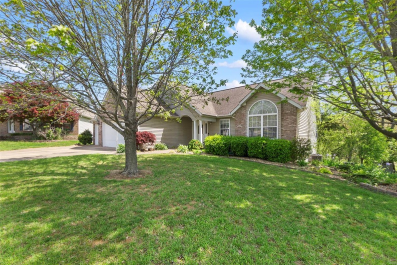 677 Pleasant Lake Drive, Jackson, Missouri 63755, 4 Bedrooms Bedrooms, 10 Rooms Rooms,3 BathroomsBathrooms,Residential,For Sale,Pleasant Lake,MAR25027568
