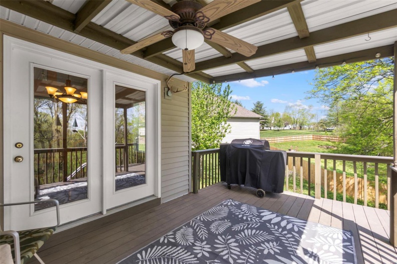 677 Pleasant Lake Drive, Jackson, Missouri 63755, 4 Bedrooms Bedrooms, 10 Rooms Rooms,3 BathroomsBathrooms,Residential,For Sale,Pleasant Lake,MAR25027568