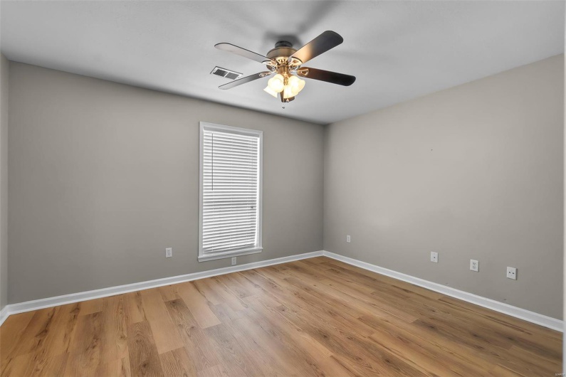 1703 Mallori Circle, Kennett, Missouri 63857, 3 Bedrooms Bedrooms, 10 Rooms Rooms,2 BathroomsBathrooms,Residential,For Sale,Mallori,MAR25027651