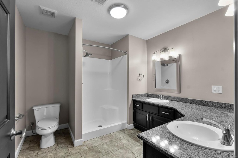 1703 Mallori Circle, Kennett, Missouri 63857, 3 Bedrooms Bedrooms, 10 Rooms Rooms,2 BathroomsBathrooms,Residential,For Sale,Mallori,MAR25027651