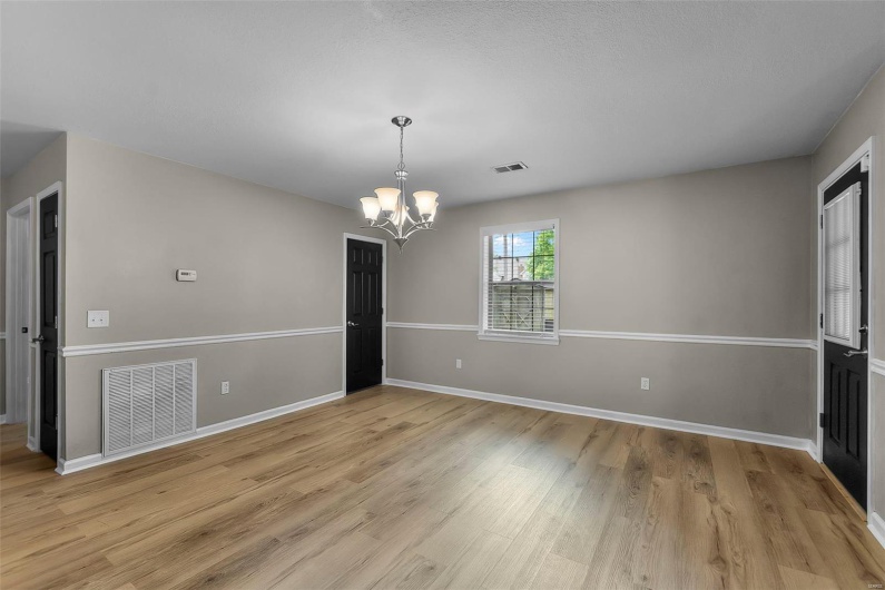 1703 Mallori Circle, Kennett, Missouri 63857, 3 Bedrooms Bedrooms, 10 Rooms Rooms,2 BathroomsBathrooms,Residential,For Sale,Mallori,MAR25027651