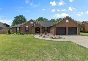 1703 Mallori Circle, Kennett, Missouri 63857, 3 Bedrooms Bedrooms, 10 Rooms Rooms,2 BathroomsBathrooms,Residential,For Sale,Mallori,MAR25027651