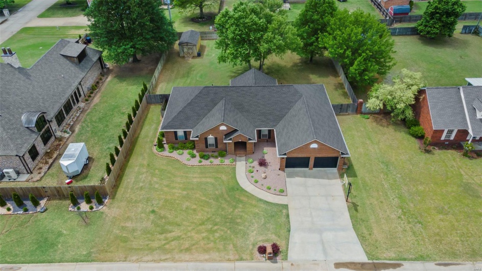 1703 Mallori Circle, Kennett, Missouri 63857, 3 Bedrooms Bedrooms, 10 Rooms Rooms,2 BathroomsBathrooms,Residential,For Sale,Mallori,MAR25027651