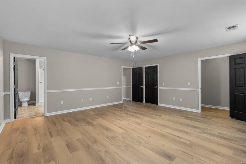 1703 Mallori Circle, Kennett, Missouri 63857, 3 Bedrooms Bedrooms, 10 Rooms Rooms,2 BathroomsBathrooms,Residential,For Sale,Mallori,MAR25027651