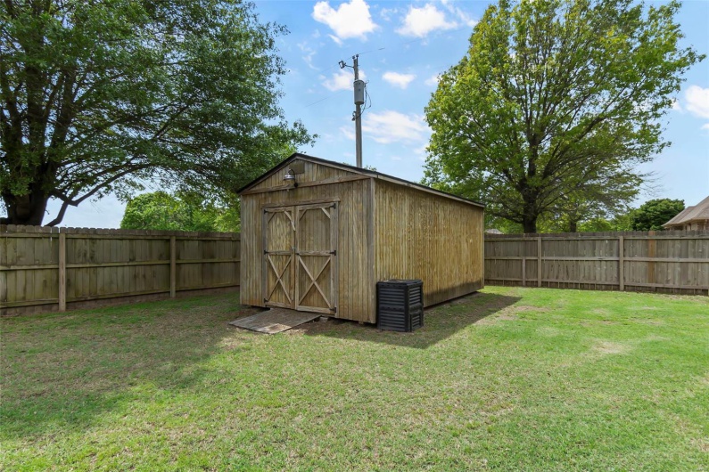 1703 Mallori Circle, Kennett, Missouri 63857, 3 Bedrooms Bedrooms, 10 Rooms Rooms,2 BathroomsBathrooms,Residential,For Sale,Mallori,MAR25027651