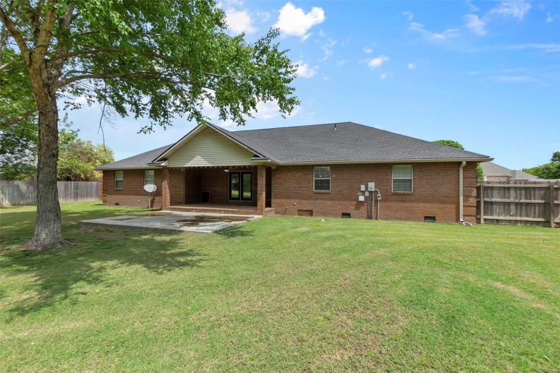 1703 Mallori Circle, Kennett, Missouri 63857, 3 Bedrooms Bedrooms, 10 Rooms Rooms,2 BathroomsBathrooms,Residential,For Sale,Mallori,MAR25027651