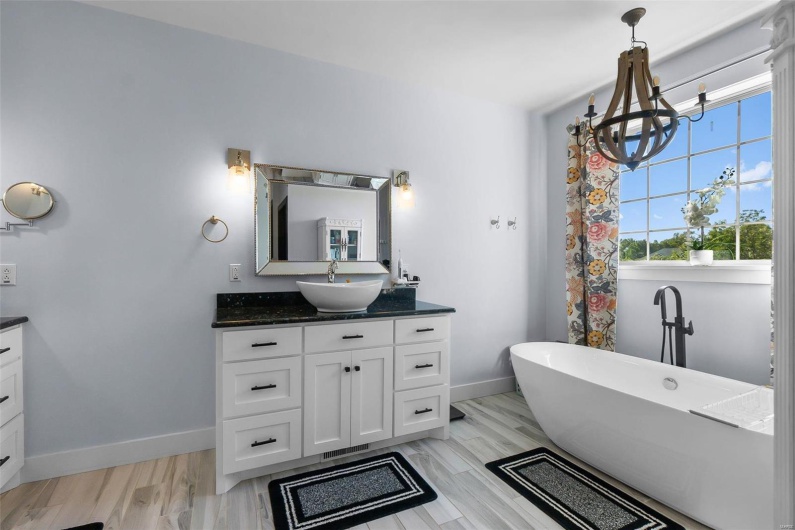 165 Kingsborough Court, Jackson, Missouri 63755, 6 Bedrooms Bedrooms, 8 Rooms Rooms,5 BathroomsBathrooms,Residential,For Sale,Kingsborough,MAR24063467