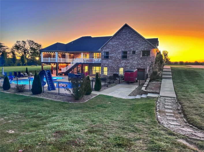 165 Kingsborough Court, Jackson, Missouri 63755, 6 Bedrooms Bedrooms, 8 Rooms Rooms,5 BathroomsBathrooms,Residential,For Sale,Kingsborough,MAR24063467