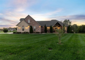 165 Kingsborough Court, Jackson, Missouri 63755, 6 Bedrooms Bedrooms, 8 Rooms Rooms,5 BathroomsBathrooms,Residential,For Sale,Kingsborough,MAR24063467